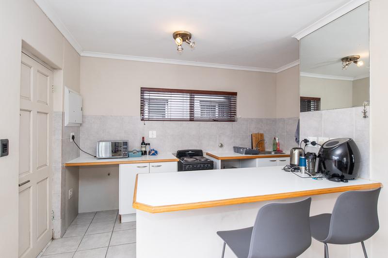 1 Bedroom Property for Sale in Claremont Western Cape